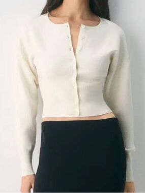 Aritzia - Golightly cardigan light birch🤍